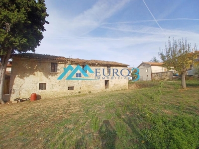 Rustico in ROSARA, Ascoli Piceno, 8 locali, 1 bagno, giardino privato