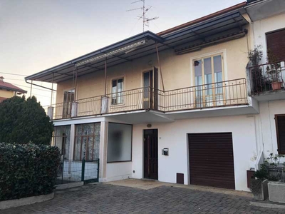 Casa Indipendente in Vendita ad Jerago con Orago - 138000 Euro