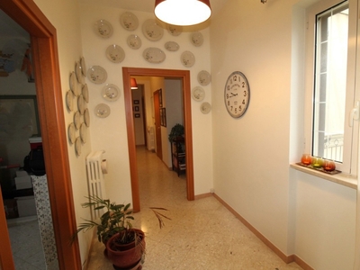 Trilocale in Via Conche 34, Casamassima, 1 bagno, posto auto, 110 m²