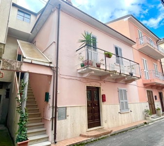 Trilocale in Via dolomiti, San Benedetto del Tronto, 1 bagno, 74 m²