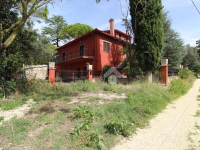 Villa in vendita a Castelnuovo Di Farfa