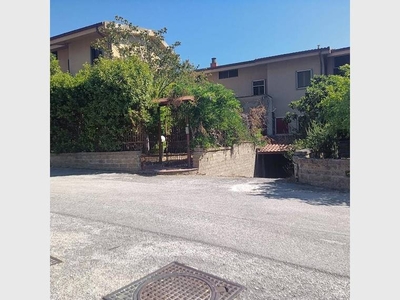 Villa singola in vendita a Caserta, via Rocca Cappuccio , 54 - Caserta, CE