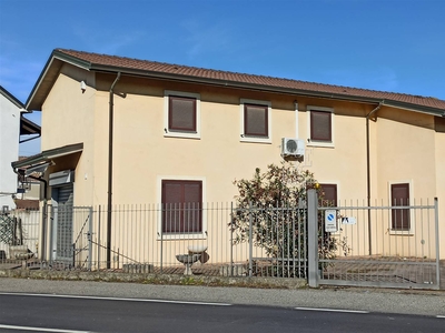 Casa semi indipendente in vendita a Casei Gerola Pavia Gerola