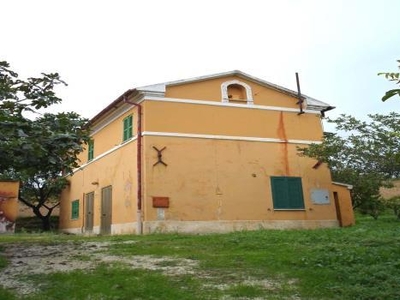 Rustico casale in vendita a Senigallia Ancona Brugnetto