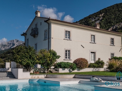 Villa arredata in affitto, Pietrasanta collina