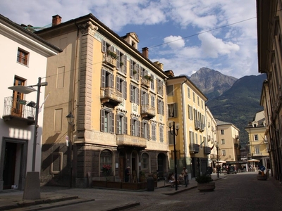 Appartamento di lusso di 193 m² in vendita via Xavier de Maistre 6, Aosta, Valle d’Aosta