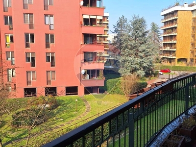 Appartamento in Affitto a Monza, zona Parco, 1'700€, 170 m², arredato