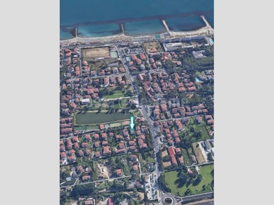 Appartamento in Vendita a Massa, 339'935€, 295 m²