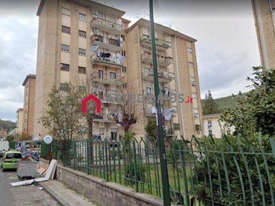 Appartamento in Vendita a Napoli, 123'750€, 119 m²