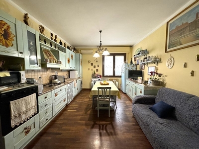 Appartamento in Vendita a Prato, 175'000€, 85 m²