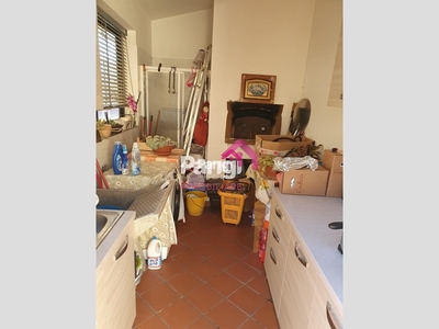 Appartamento in Vendita a Prato, 489'000€, 220 m²
