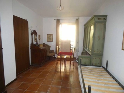 Appartamento in vendita in Canzo, Italia