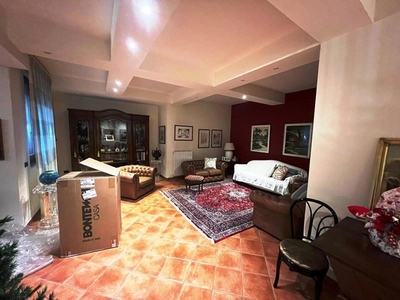 Bilocale in Affitto a Bari, 650€, 100 m², arredato