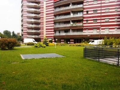 Bilocale in Vendita a Milano, zona Bruzzano via V. da Seregno confini Affori, 280'000€, 75 m²