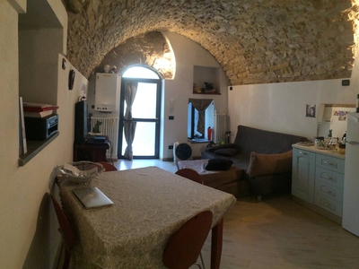 Bilocale in zona San Bartolomeo al Latte a Ventimiglia