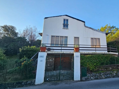 Casa indipendente 8 locali di 170 m² in Arenzano