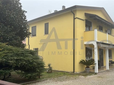 Casa singola in Via Capitello 24 in zona Sarzano a Rovigo