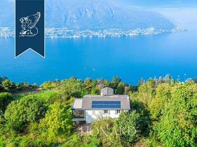 Prestigiosa villa di 240 mq in vendita, Faggeto Lario, Italia