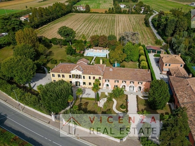 Prestigiosa villa in vendita Via dei Laghi, Vicenza, Veneto