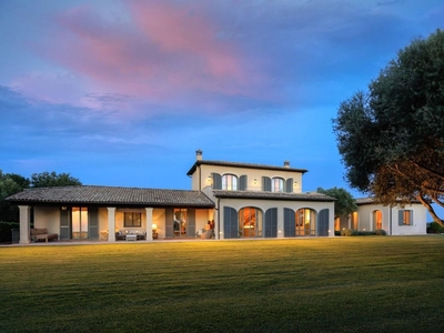 Prestigiosa villa di 600 mq in affitto Capalbio, Toscana