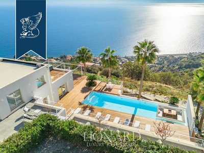 Esclusiva villa di 250 mq in vendita Letojanni, Sicilia
