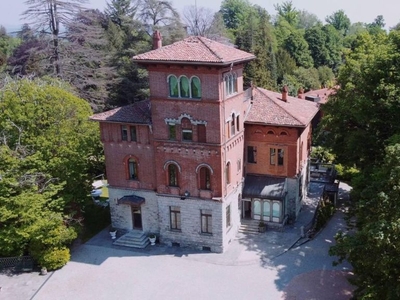 Esclusiva villa di 900 mq in vendita Via Adda, 6, Varese, Lombardia