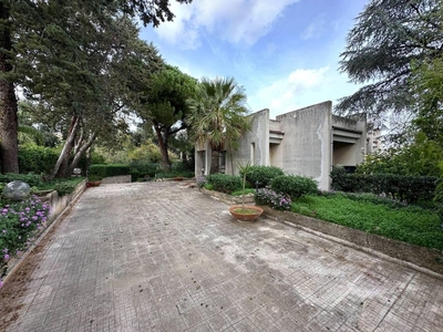 Prestigiosa villa di 3800 mq in vendita, Via delle Baleari, 13, Palermo, Sicilia