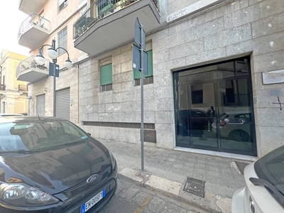 Quadrilocale in Vendita a Brindisi, zona Zona Centro, 124'000€, 115 m²