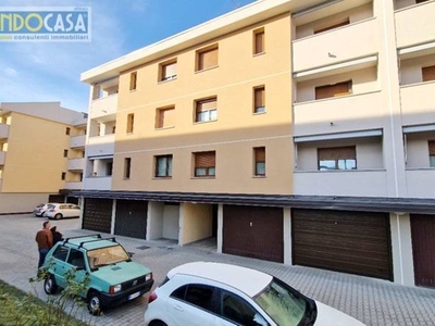 Quadrilocale in Vendita a Como, zona Breccia, 212'000€, 110 m²