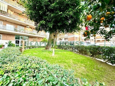 Quadrilocale in Vendita a Napoli, zona Fuorigrotta, 315'000€, 105 m²