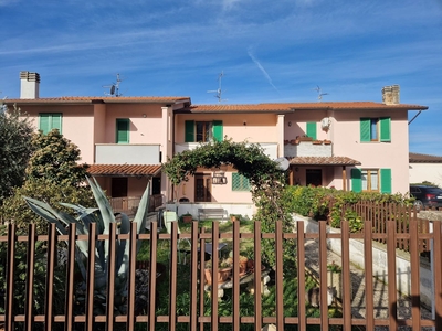 Villa a schiera in Via Friuli 7 a Spello