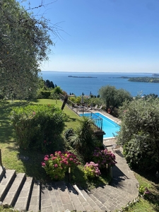 Villa in vendita a Gardone Riviera Brescia Tresnico