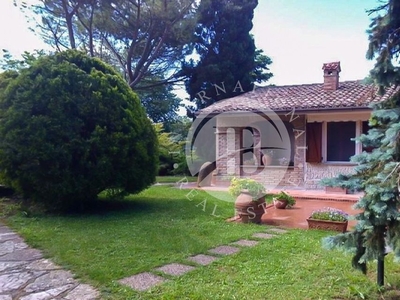 Villa in vendita Pesaro, Italia