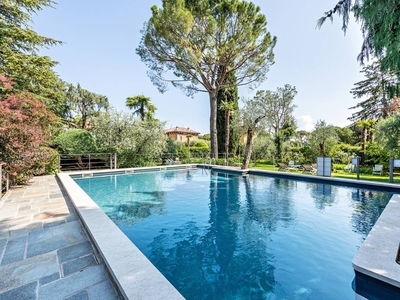 Appartamento fronte lago Al Segnavento Fasanella con piscina, Wi-Fi e giardino