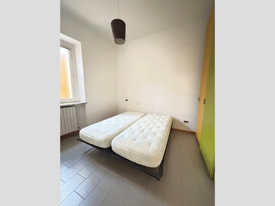 Appartamento in Affitto a Ancona, zona Ancona, 600€, 80 m²