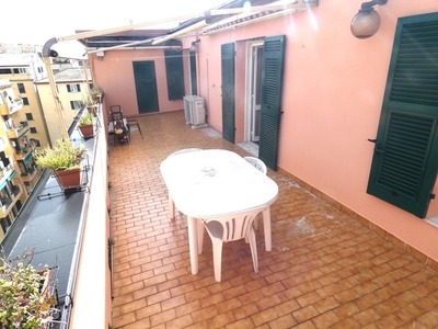 Appartamento in Affitto a Genova, zona Foce, 1'400€, 90 m²