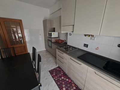 Appartamento in Affitto a Genova, zona Pontedecimo, 450€, 70 m², arredato