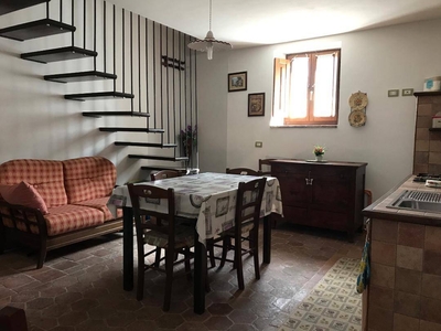 Appartamento in vendita 1 Stanza da letto a Castelvecchio Calvisio