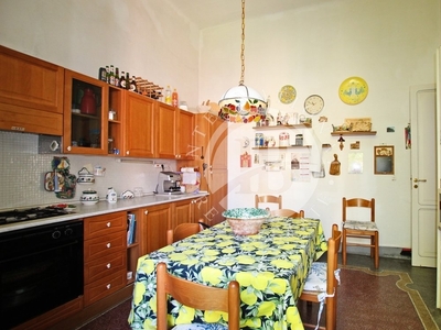 Appartamento in vendita 3 Stanze da letto a Monterosso Al Mare