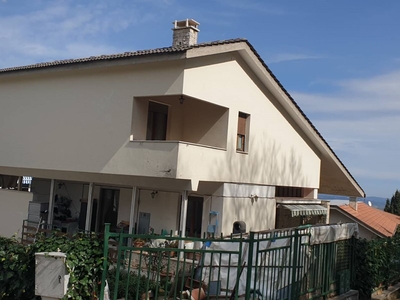 Appartamento in Vendita a Ascoli Piceno, zona Piagge, 178'000€, 180 m²