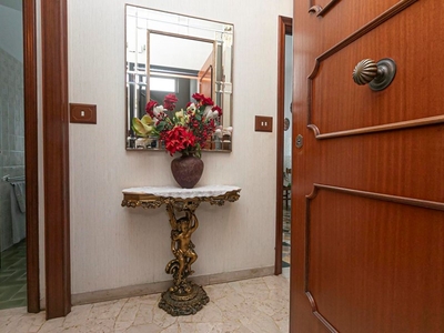 Appartamento in Vendita a Genova, 80'000€, 80 m²