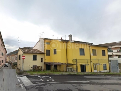 Appartamento in Vendita a Lucca, 85'819€, 168 m²