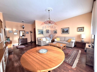 Appartamento in Vendita a Milano, zona Palmanova, 345'000€, 105 m²