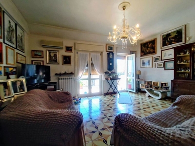 Appartamento in Vendita a Palermo, 115'000€, 125 m²