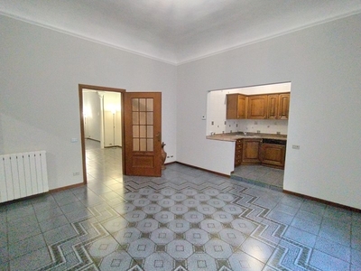 Appartamento in Vendita a Savona, zona Centro cittÃ, 230'000€, 160 m²