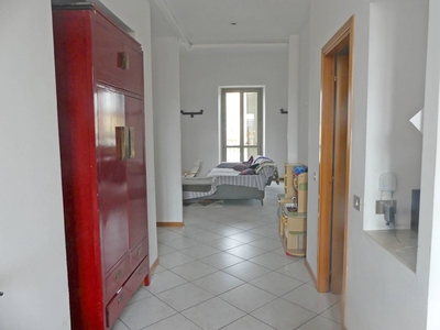 Appartamento in Vendita a Torino, zona Valdocco - Aurora, 330'000€, 184 m²