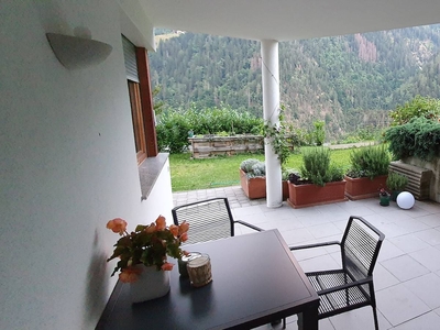 Appartamento 'Kati´s Haus' con vista sulle montagne, terrazza privata e giardino in comune