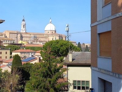 Appartamento ristrutturato a Loreto