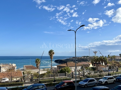 Casa a Catania in Piazza Europa-Lungomare, Europa