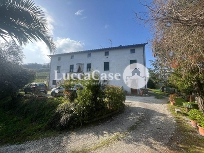 Casa di corte in Vendita a Lucca, zona Pieve Santo Stefano, 295'000€, 180 m²